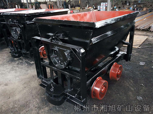 翻斗式礦車(chē)