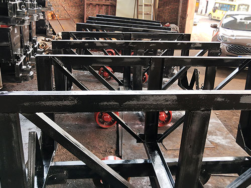 郴州打砂機(jī)磁選機(jī)制造,翻斗式礦車(chē),郴州市湘旭礦山設(shè)備有限公司